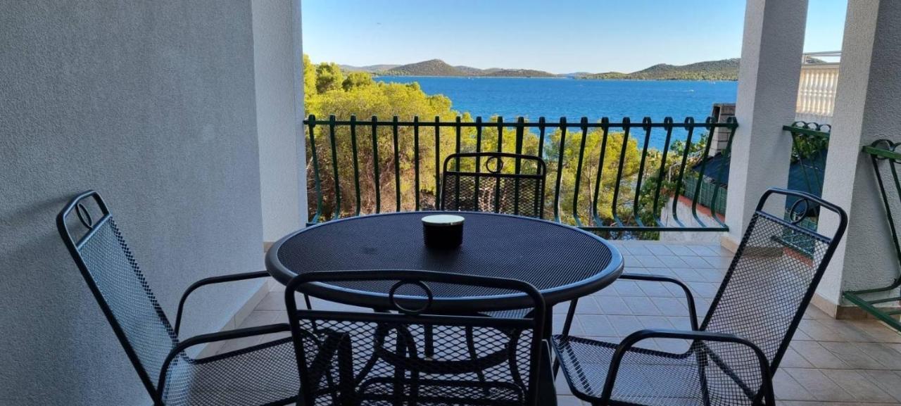 Apartman "Cvita" Drage Exterior foto