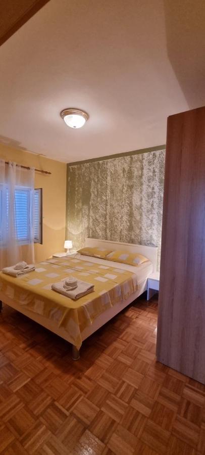 Apartman "Cvita" Drage Exterior foto